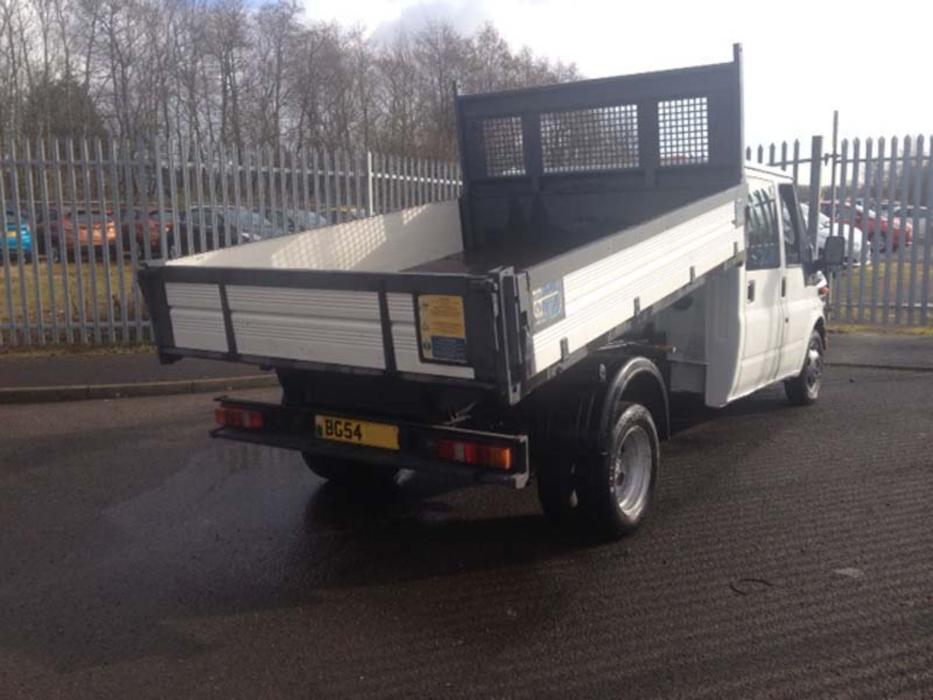 FORD TRANSIT CREWCAB TIPPER - Image 2 of 12