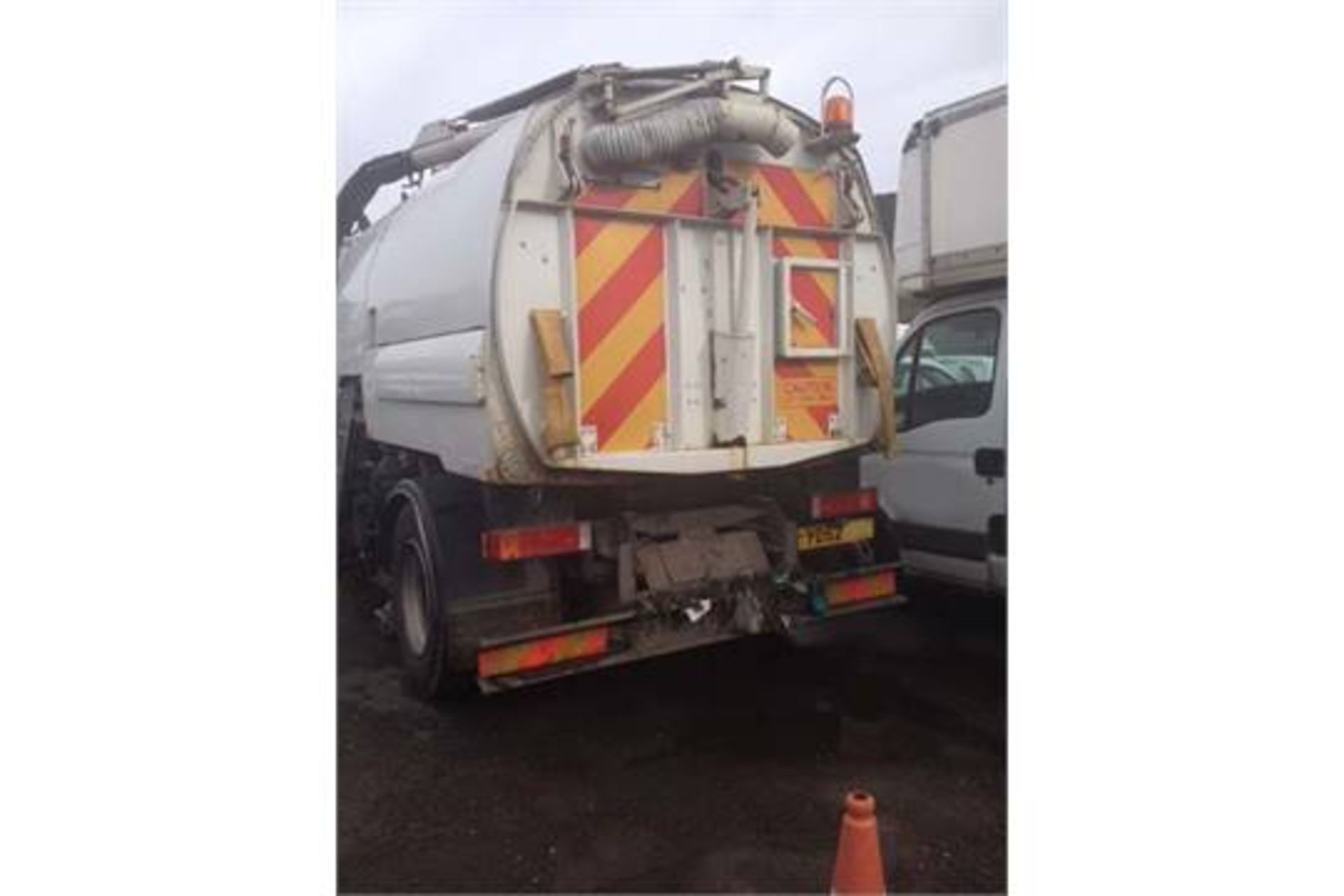 IVECO ML130E18 CHASSIS JOHNSON SWEEPER VT600 BODY - Image 7 of 23