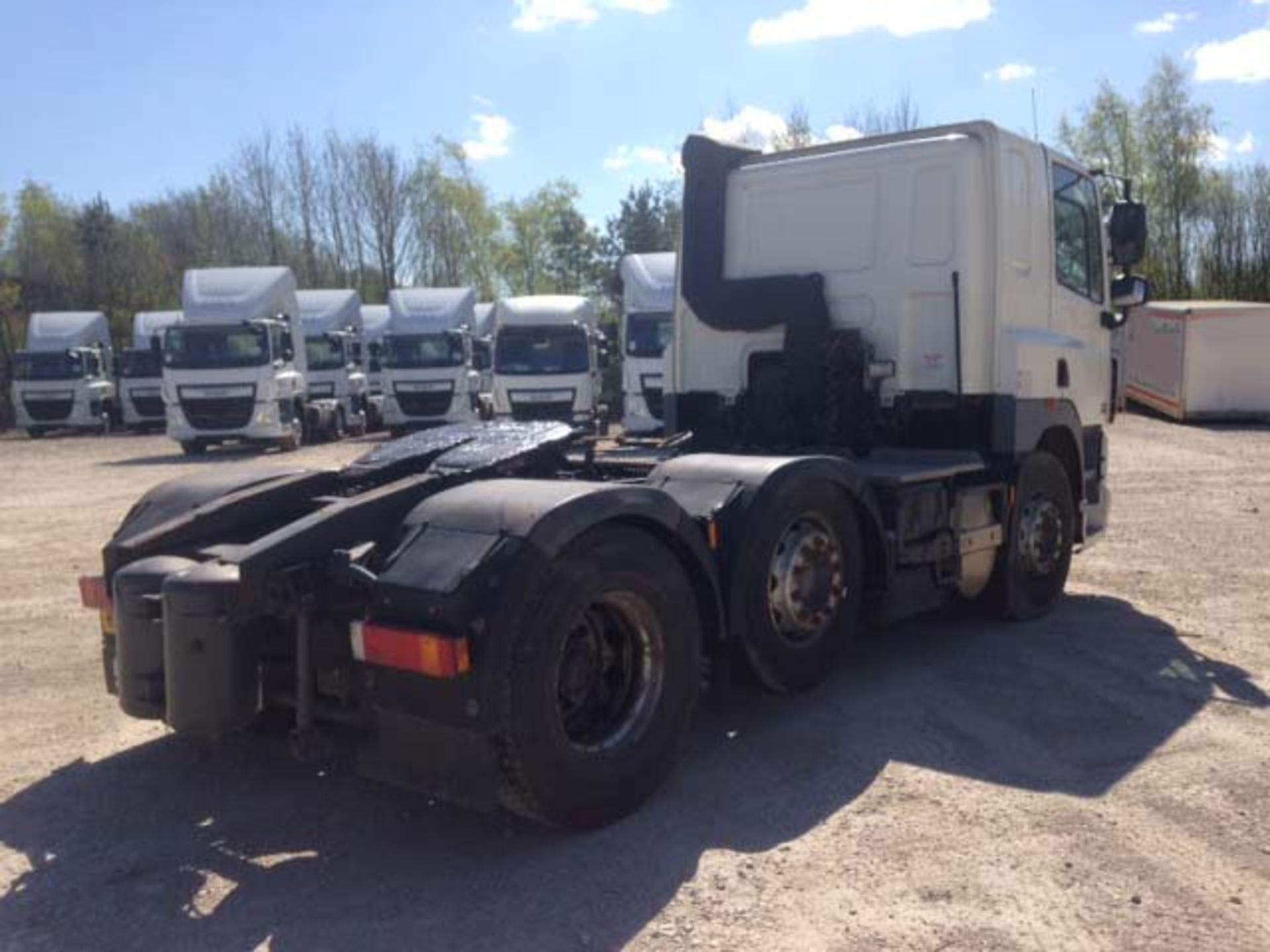 2010 DAF 85.410 6X2 TRACTOR UNIT, *CHOICE* - Image 14 of 17