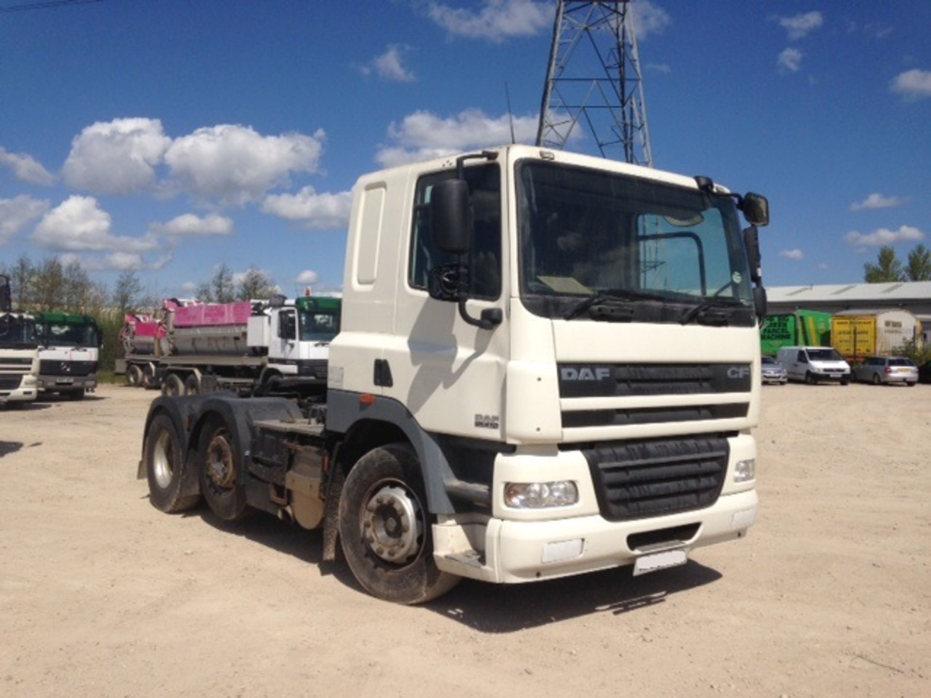 2010 DAF 85.410 6X2 TRACTOR UNIT, *CHOICE*DIRECT FROM MAJOR COMPANY - Image 9 of 16