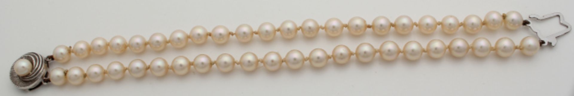 Pearl bracelet two rows with silver clasp with pearl 835/000. Presumably Majorca pearls. length 18