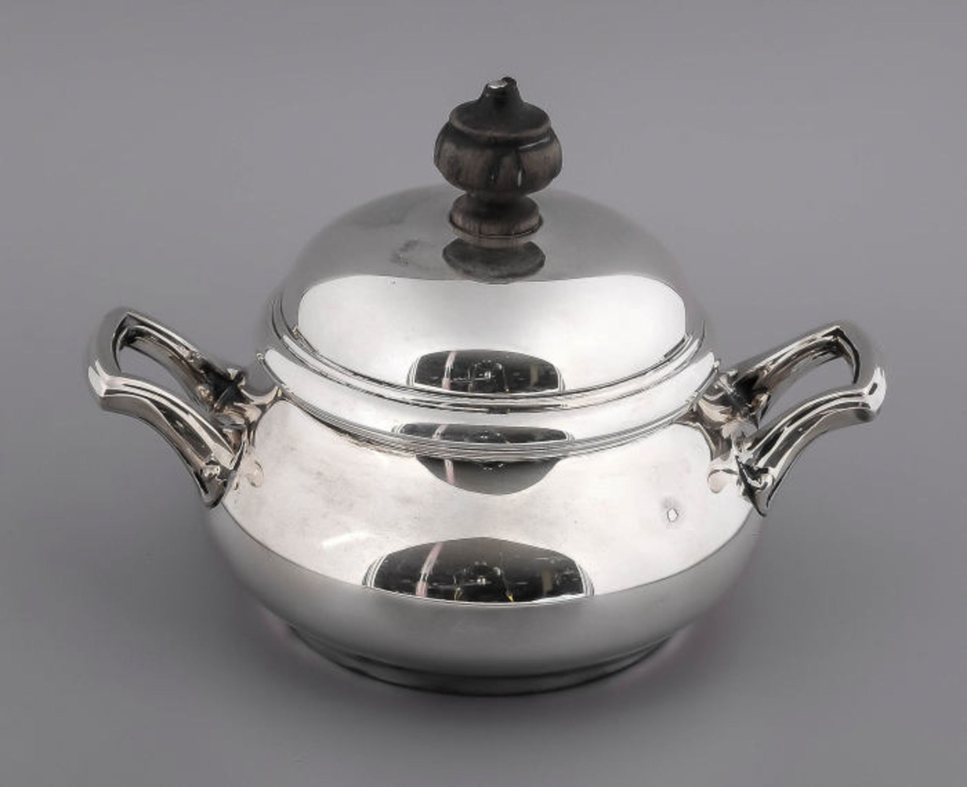 Dutch silver sugar bowl, sphere round model with handles and lid with double border and wooden