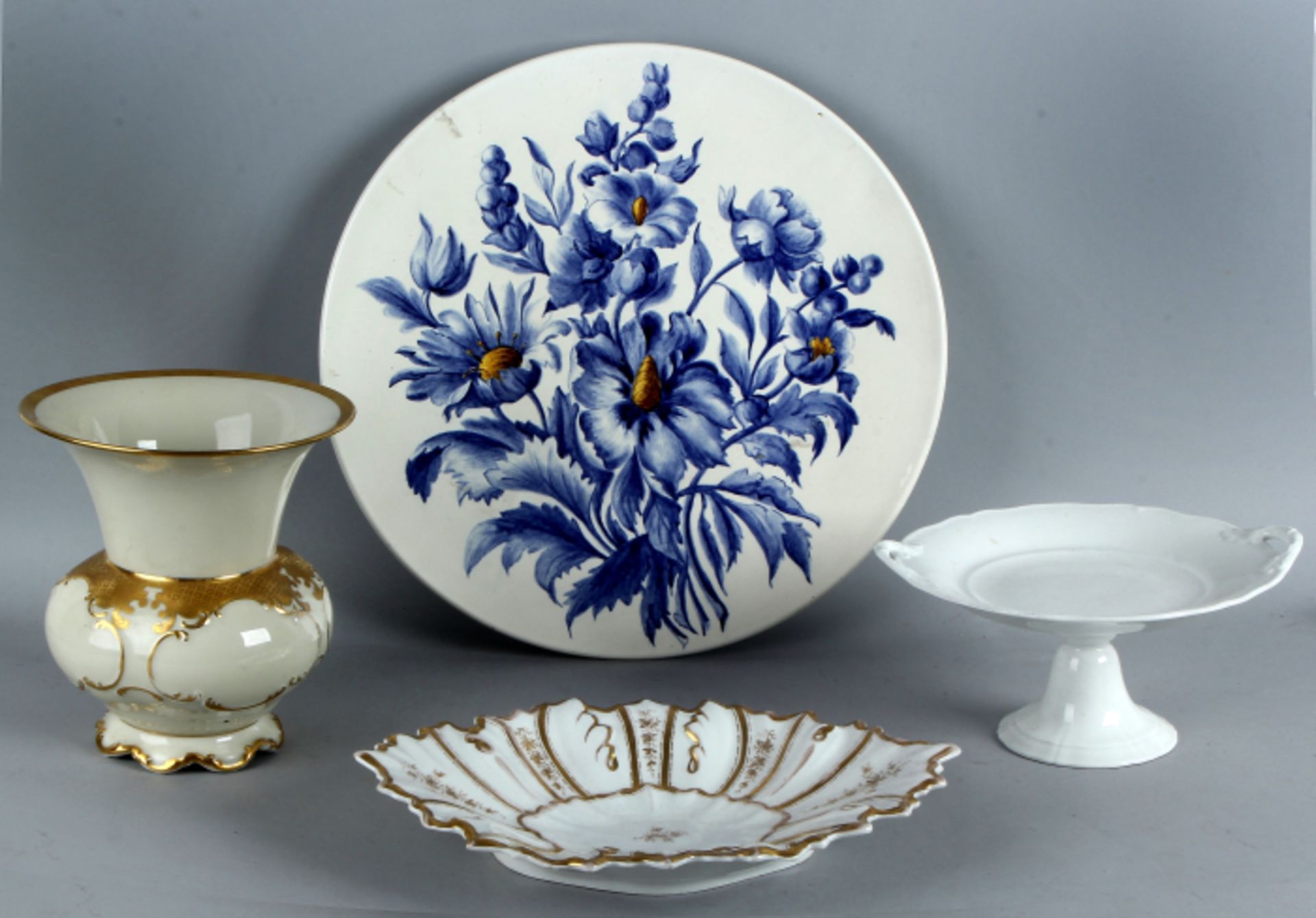 Four parts old porcelain / ceramic: 1x antique KPM bowl on high foot 1900, 1x antique candy dish KPM