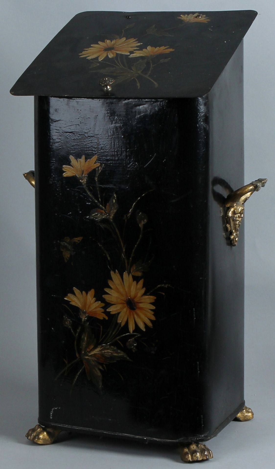 Painted 19th century coal box with flower decor and lion paws in good condition 62x28x31cm.