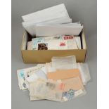 Box full of stamps and postal items, mainly Europe 11x19x32cm. Cond .: RG    Reserve price: 15 EUR