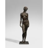 KLIMSCH, FRITZ1870 Frankfurt/Main - 1960 SaigCharis. 1921. Bronze, black-brown patinated. 67,5 x