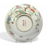 WIDE BOWL. PORCELAIN.Qing Dynasty, Guangxu period (1875-1908).Painted in famille rose colors with