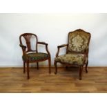 2 armstoelen
2 vruchtenhouten armstoelen, beide in Louis XV-stijl, beide 19e eeuw