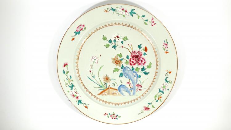 famille rose schotel
Chinees porseleinen famille rose schotel met bloemdecor, Qianlong, circa