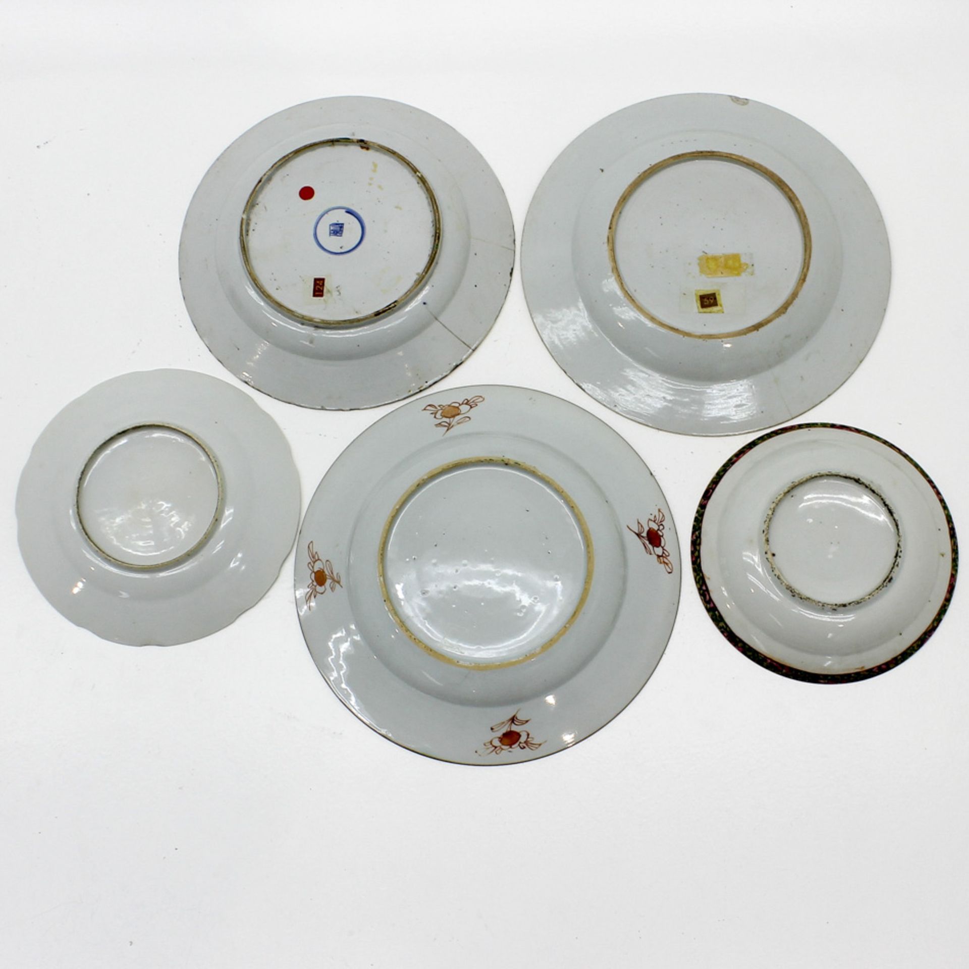 Lot of 5 China Porcelain Plates Including Family Rose decor, in diverse conditions, largest plate - Bild 2 aus 2