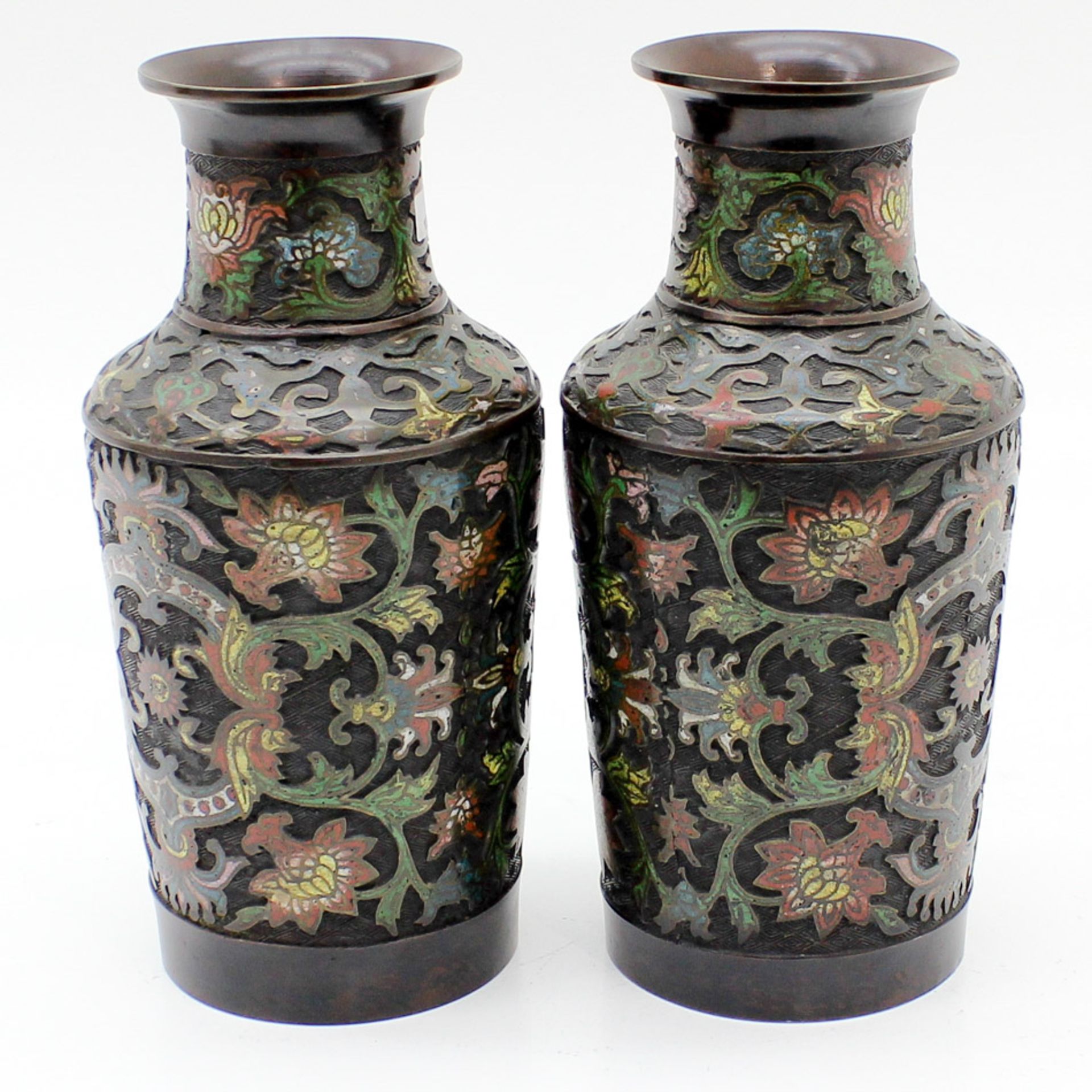 Pair of Chinese CloisonnÈ Vases 35 x 17 x 17 cm. - Bild 4 aus 6