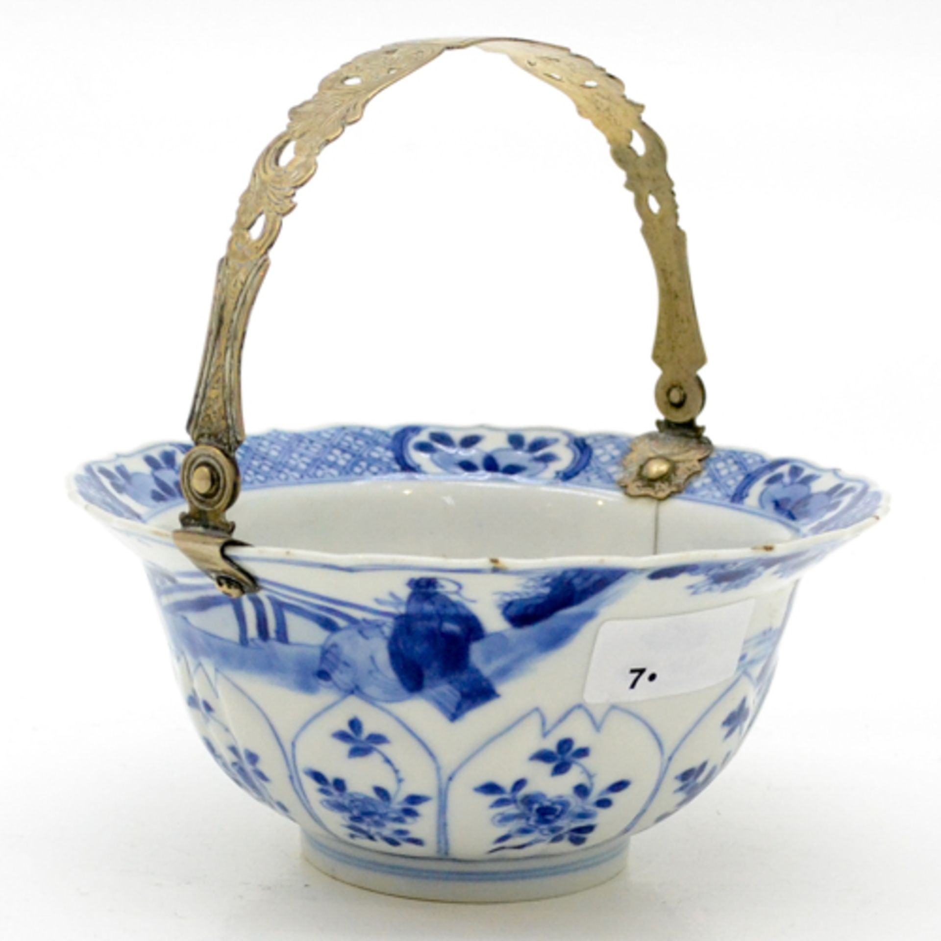 KANGXI BOWL WITH DECOR OF LOTUS BLOSSOM With silver handle, 16 cm in diameter, Hairlines
