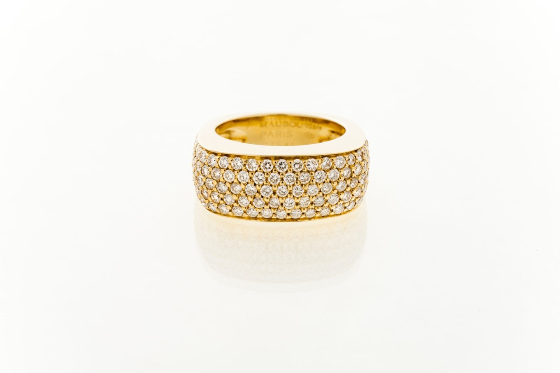 A diamond ring, MAUBOUSSIN	  Diamond paved gold (ca. 2,00ct)  French, 20th century, signed