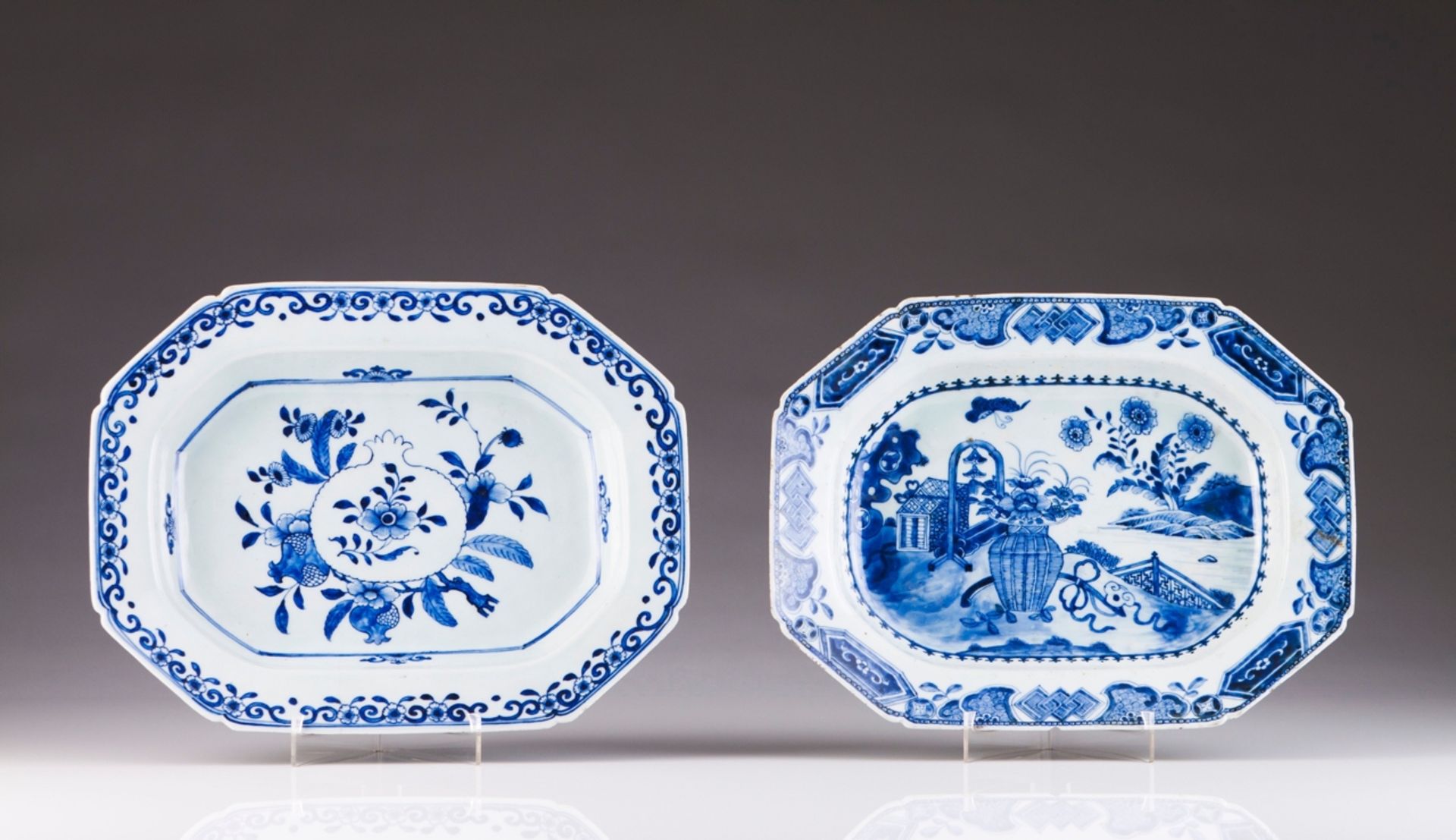 A Qianlong octagonal dish
Chinese export porcelain
Blue and white decoration depicting basket with