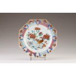 Octagonal plate
Chinese export porcelain
Polychrome decoration with flowers
Yongzheng Period (1722-