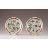 A pair of saucers
Chinese export porcelain
Polychrome decoration with Famille Verte enamels