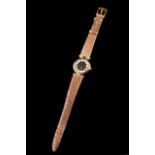 A Must de CARTIER wristwatch
Plaqué or silver
Unoriginal leather bracelet
Marked, signed and