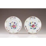 A pair of plates
Chinese export porcelain
Polychrome decoration with flowers
Qianlong Period (1736-