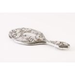 Art Nouveau English silver handle mirror
Relief decoration with flowers and cartouche
Birmingham,