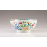 A large bowl
Chinese export porcelain
Polychrome decoration with flowers and floral motifs