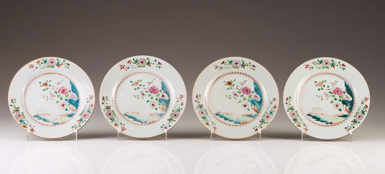 A pair of plates
Chinese export porcelain
Polychrome decoration with flowers and sheep
Qianlong