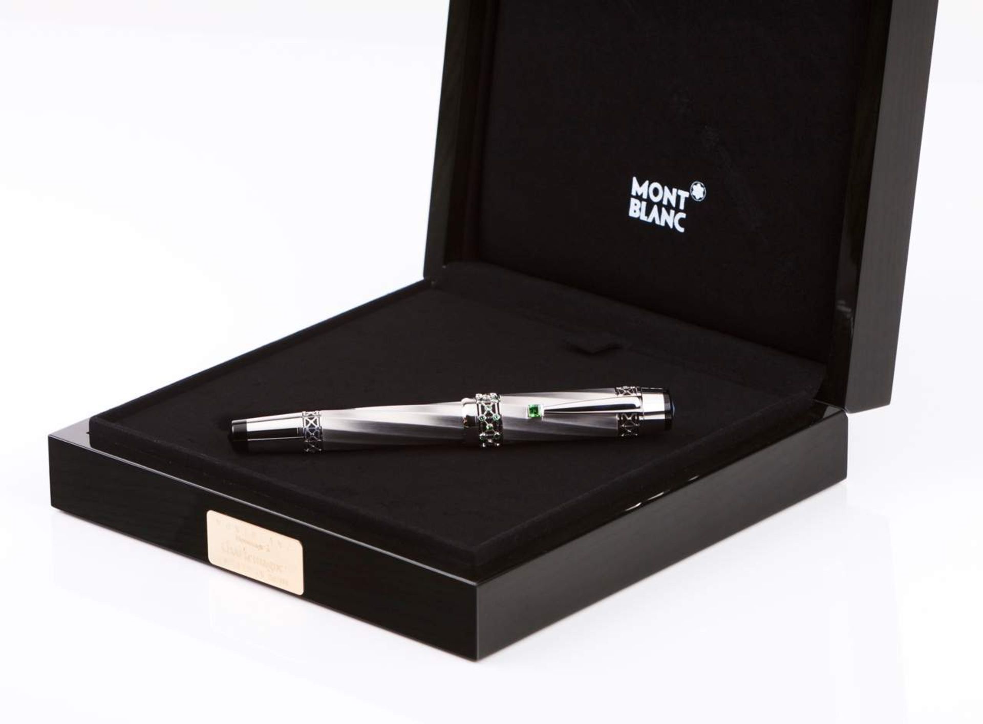 Montblanc, Hommage à Charlemagne 256/888 White gold, studed with tsavorites Display box, outer box