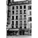 Ilse Bing (Frankfurt/Main 1899 – 1998 New York)„PARIS“. 1947Vintage. Silbergelatineabzug.  34 x 22,6