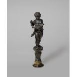 Niccolò Roccatagliata (Genua um 1570 – 1636 Venedig)SINGENDER PUTTO MIT NOTENBUCH. Um 1600Bronze,