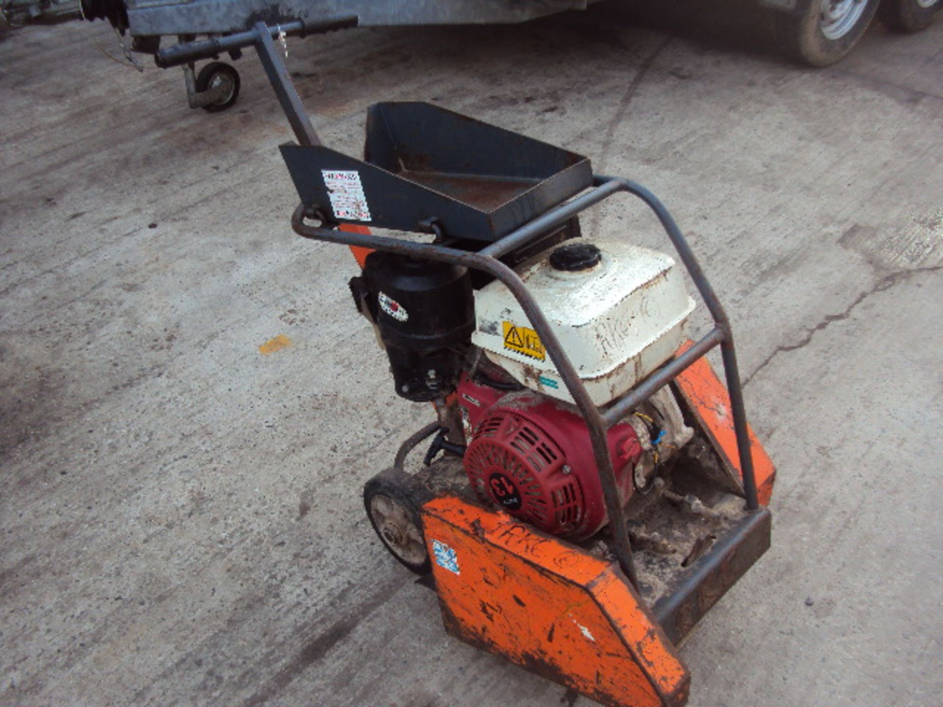 BELLE petrol driven road saw