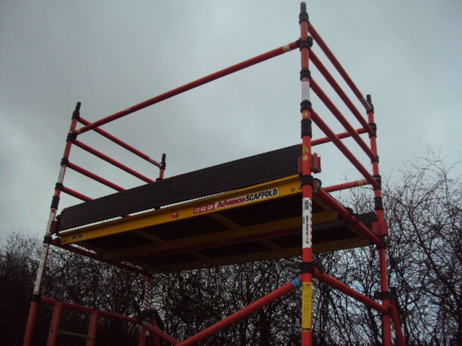 CLOW Advanced Scaffold 4.5m mobile fibreglass scaffold tower. Comprising uprights, bracing bars, - Image 3 of 3