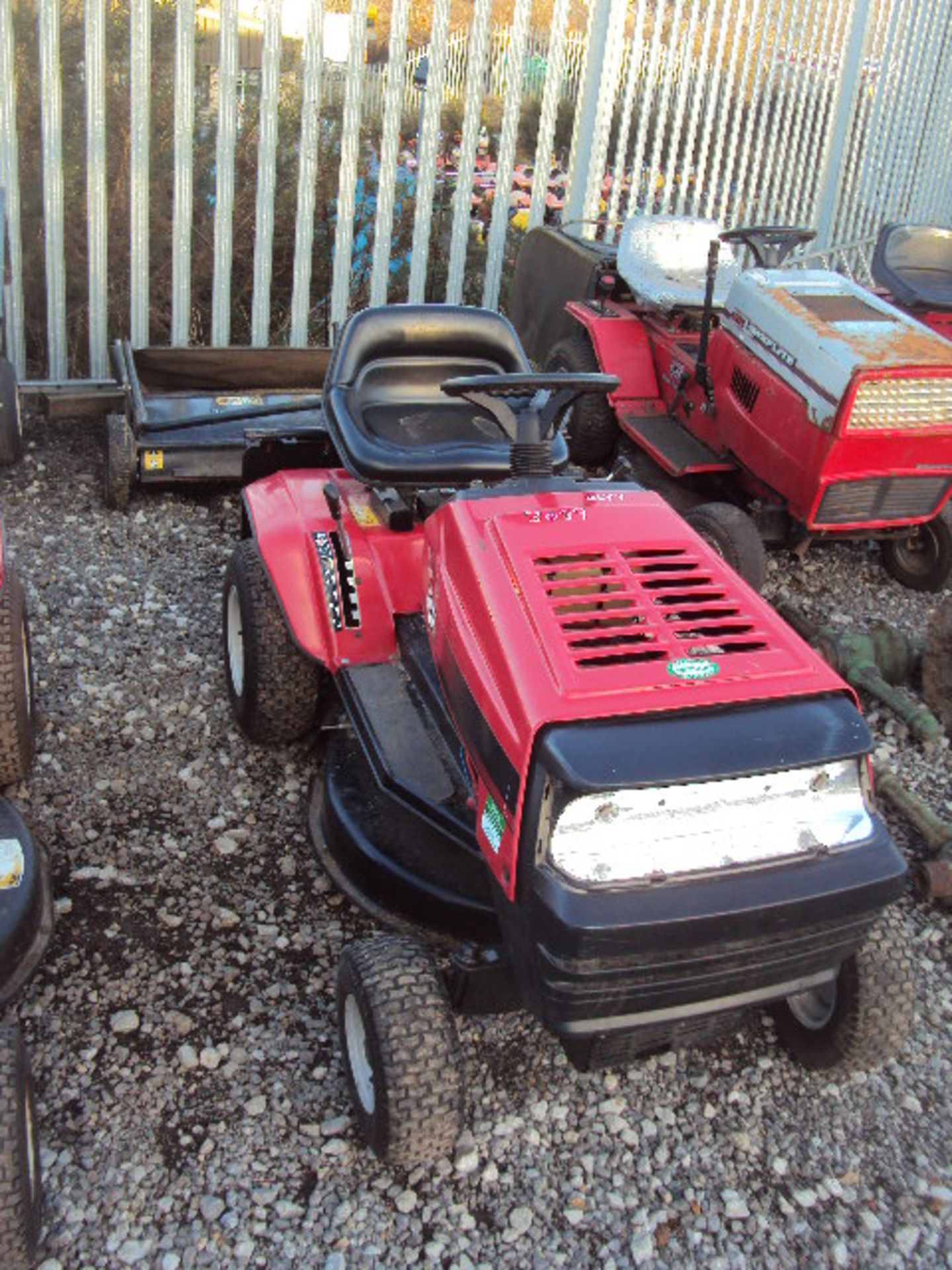 MTD RH115 petrol driven lawn tractor c/w sweeper/collector