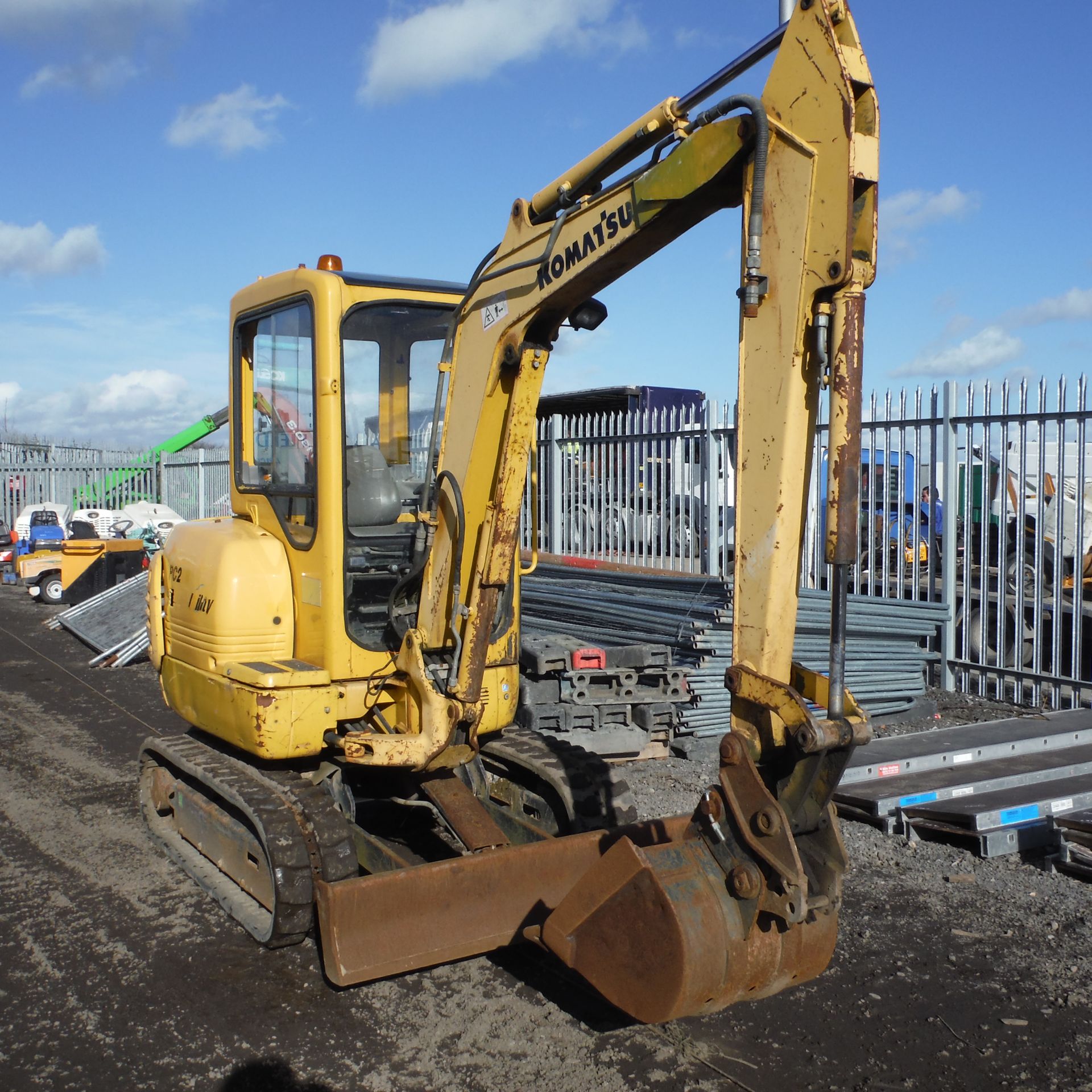 2001 KOMATSU PC27R-8 rubber tracked excavator c/w bucket, blade & piped (s/n F30972) (3572 rec - Image 2 of 4