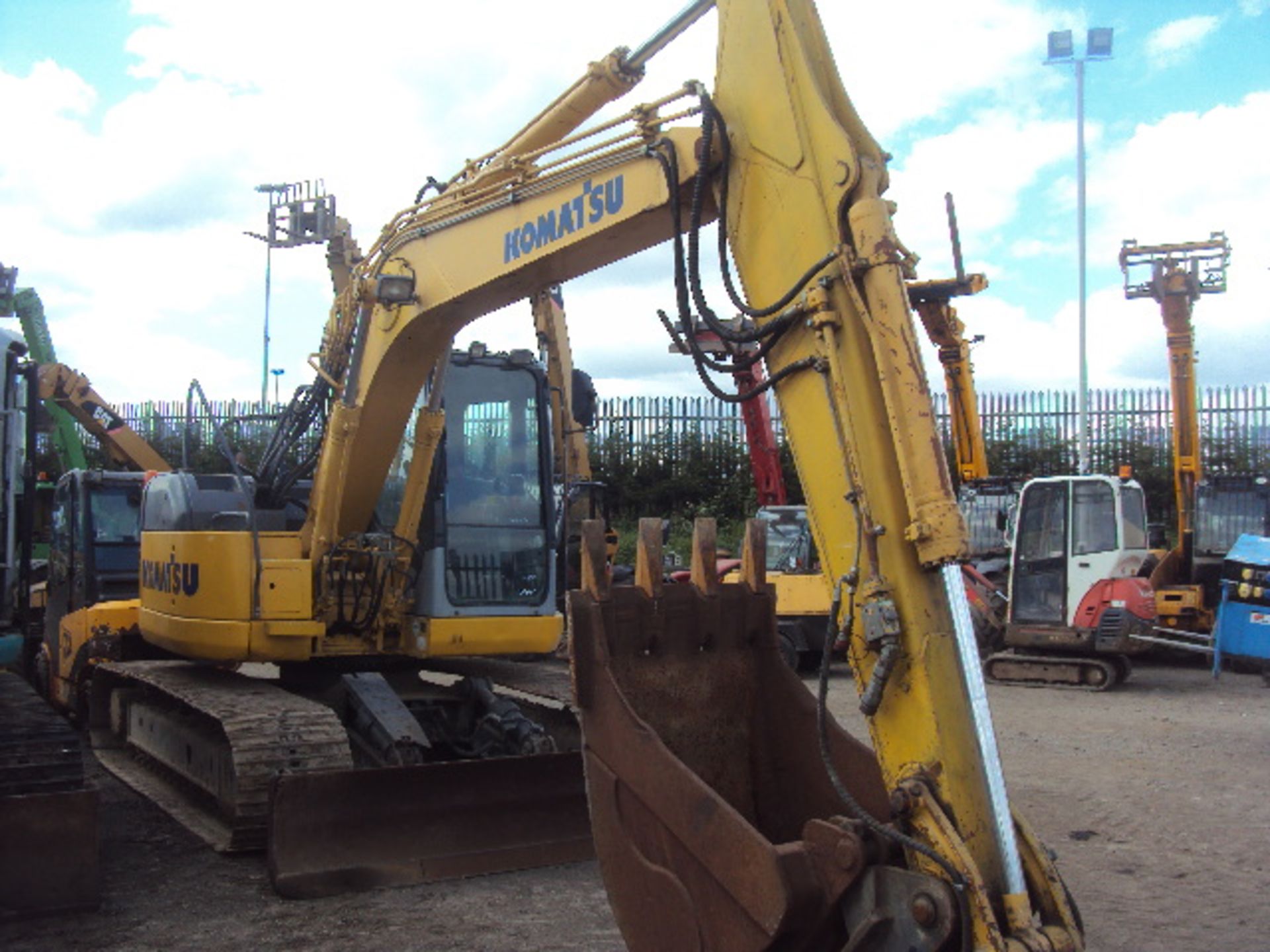 2005 KOMATSU PC138-US-ZE1 steel tracked excavator S/n: C01005441  with bucket, pat blade, piped & - Image 2 of 5