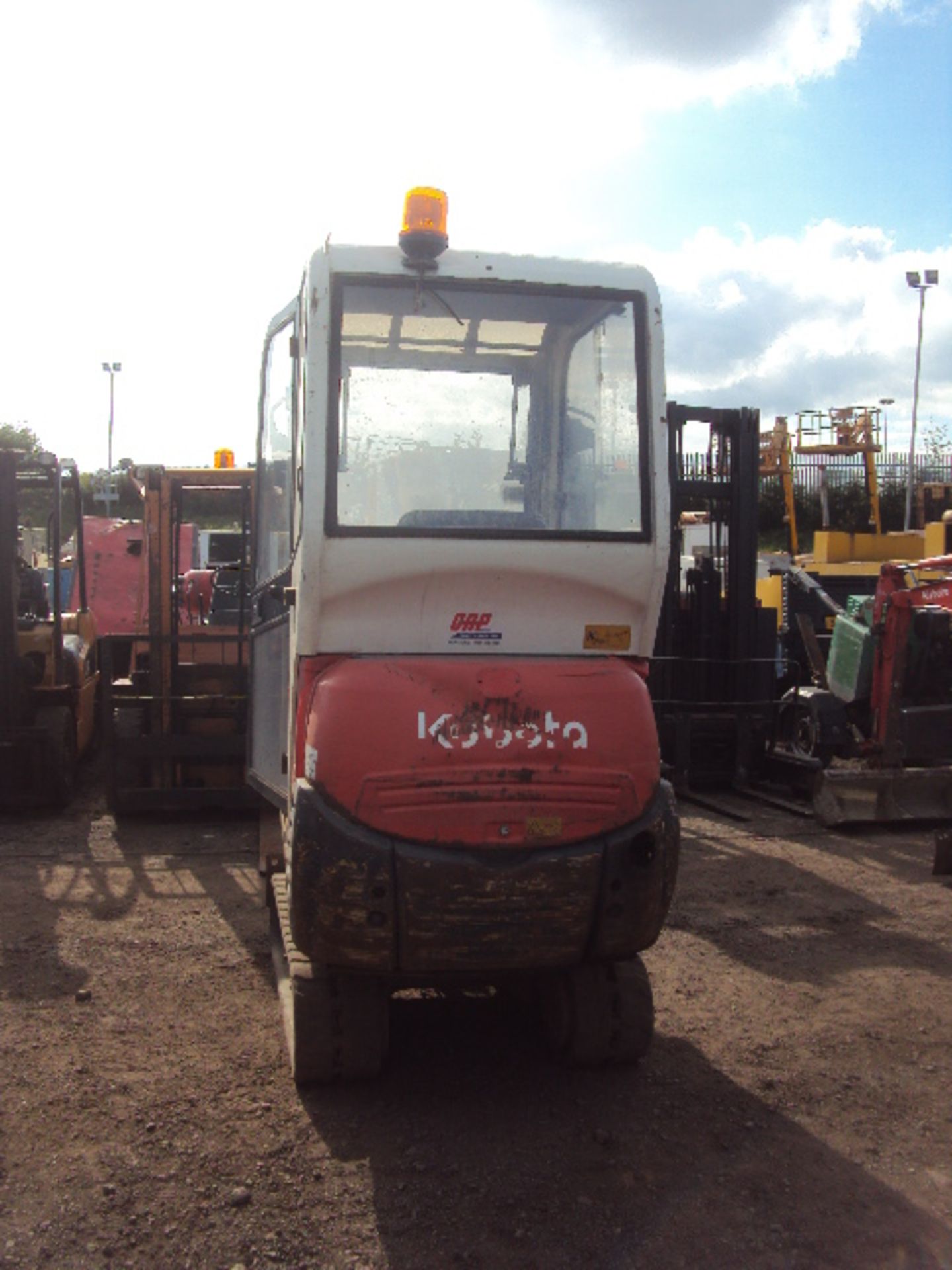 2005 KUBOTA KX36-3 rubber tracked mini excavator S/n: Z075770 (204941) with bucket, blade, piped & - Image 2 of 5