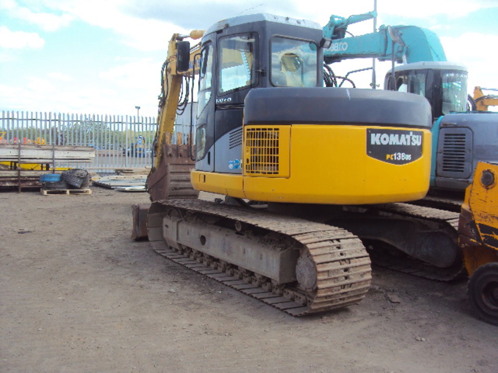 2005 KOMATSU PC138-US-ZE1 steel tracked excavator S/n: C01005441  with bucket, pat blade, piped & - Image 3 of 5