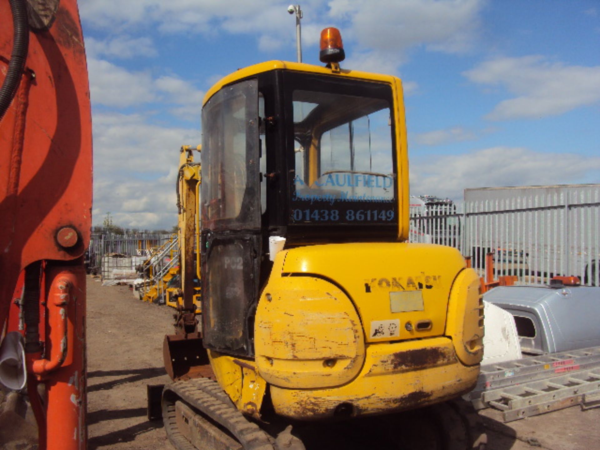 2001 KOMATSU PC27R-8 rubber tracked excavator c/w bucket, blade & piped (s/n F30972) (3572 rec - Image 4 of 6