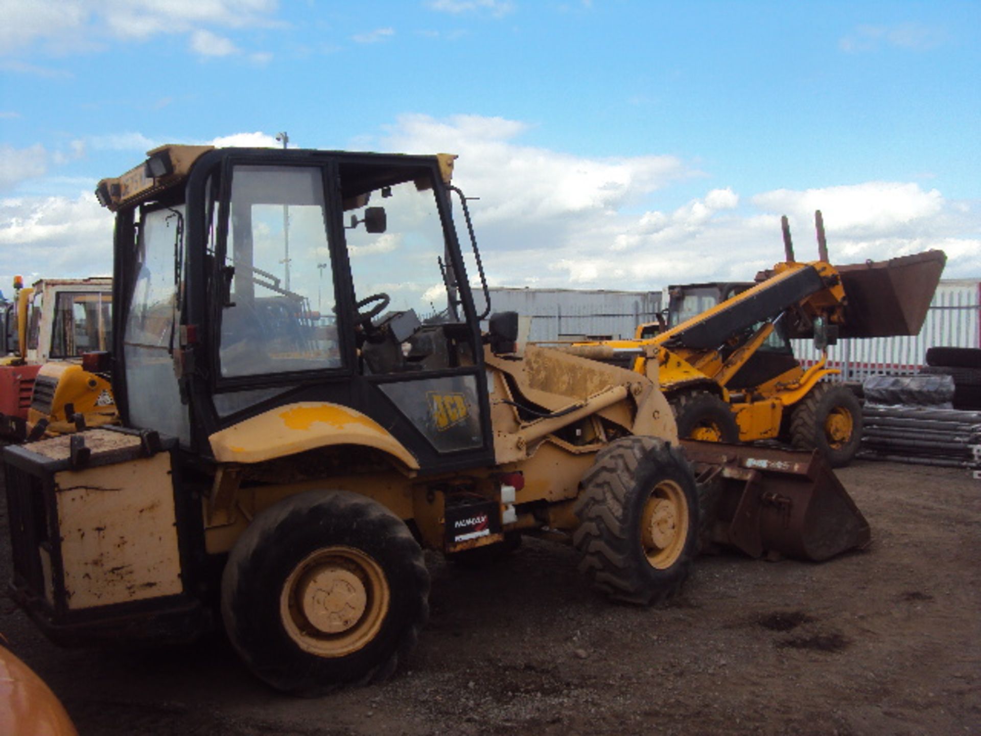 JCB 2CX Airmaster loader S/n: E0658936 with toe-tip bucket (RDL) - Image 4 of 5