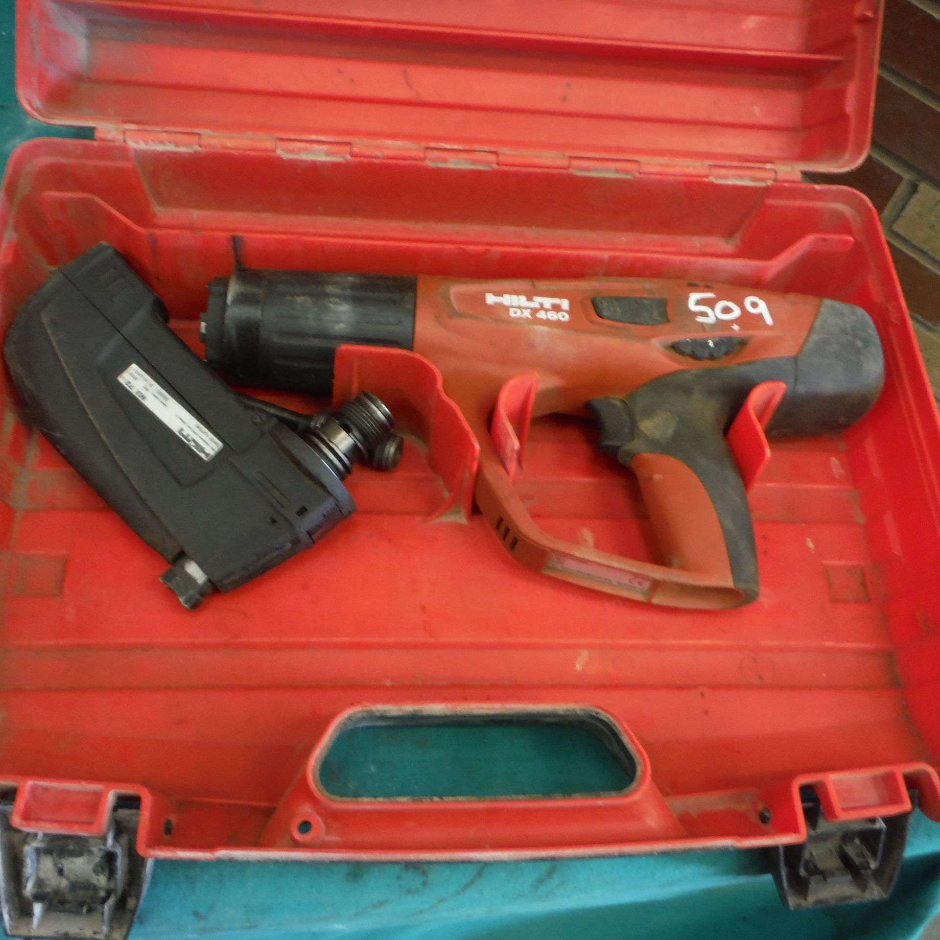 HILTI DX460 nail gun c/w case