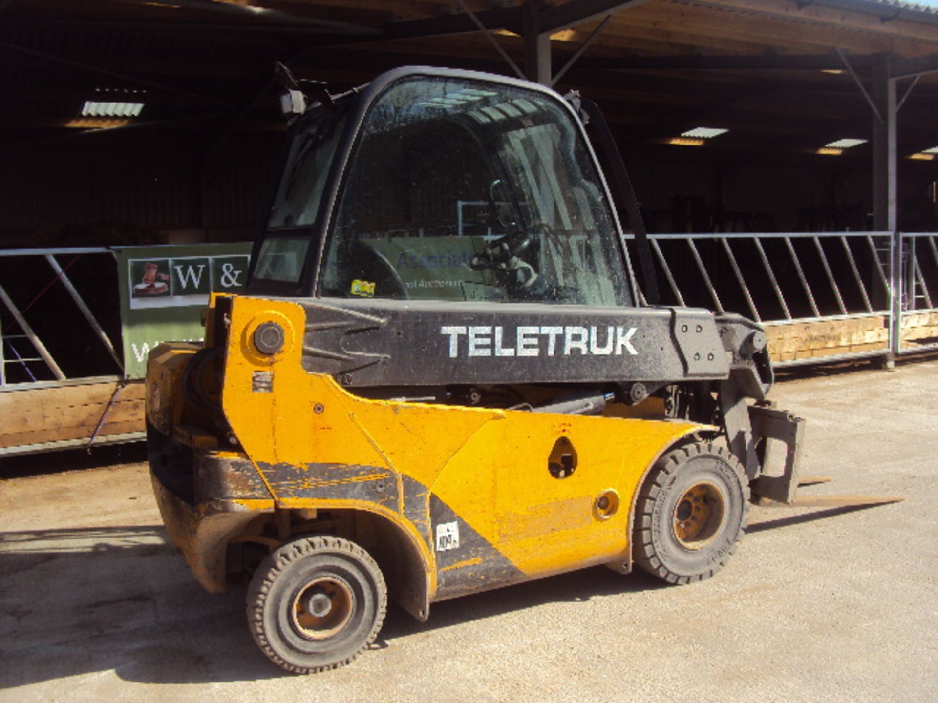 2009 JCB TLT25D 2.5t diesel driven Teletruck (S/n C91539279) (2856 rec hrs) with side-shift (RDL) ( - Image 2 of 7