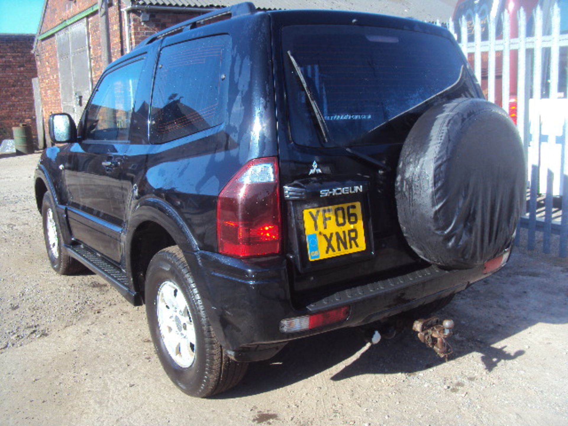 2006 MITSUBISHI Shogun 3.2TDi, SWB Commercial 4wd, manual  (R+D) - Image 4 of 10