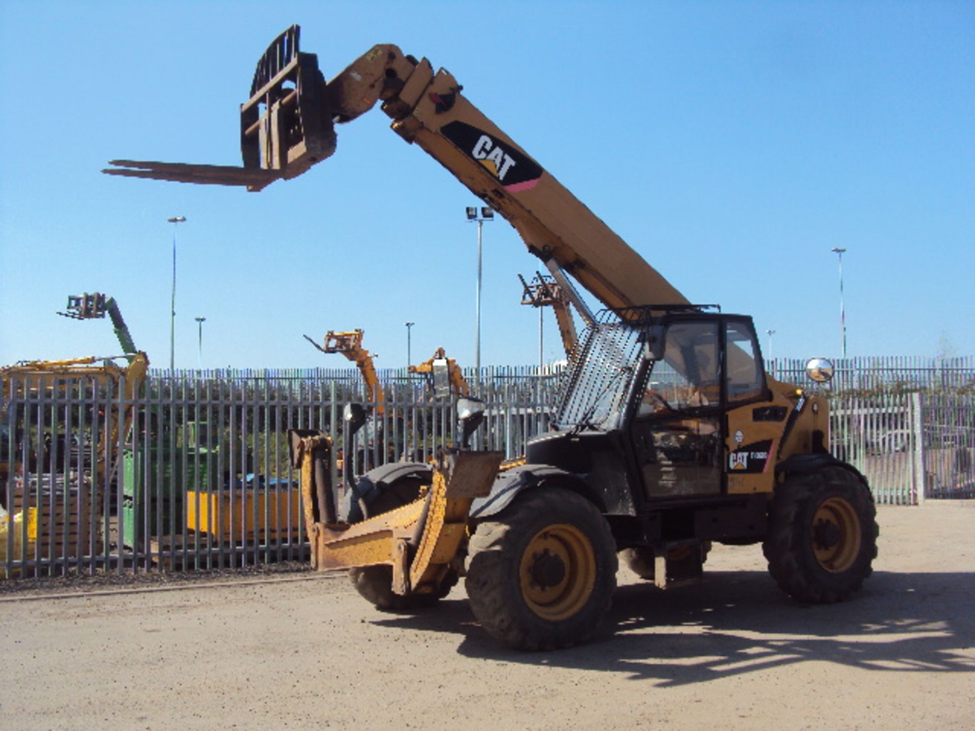 2007 CATERPILLAR TH360B telescopic handler (with outriggers & sway)(S/n TBH00682)(3266 rec hours)( - Image 9 of 9