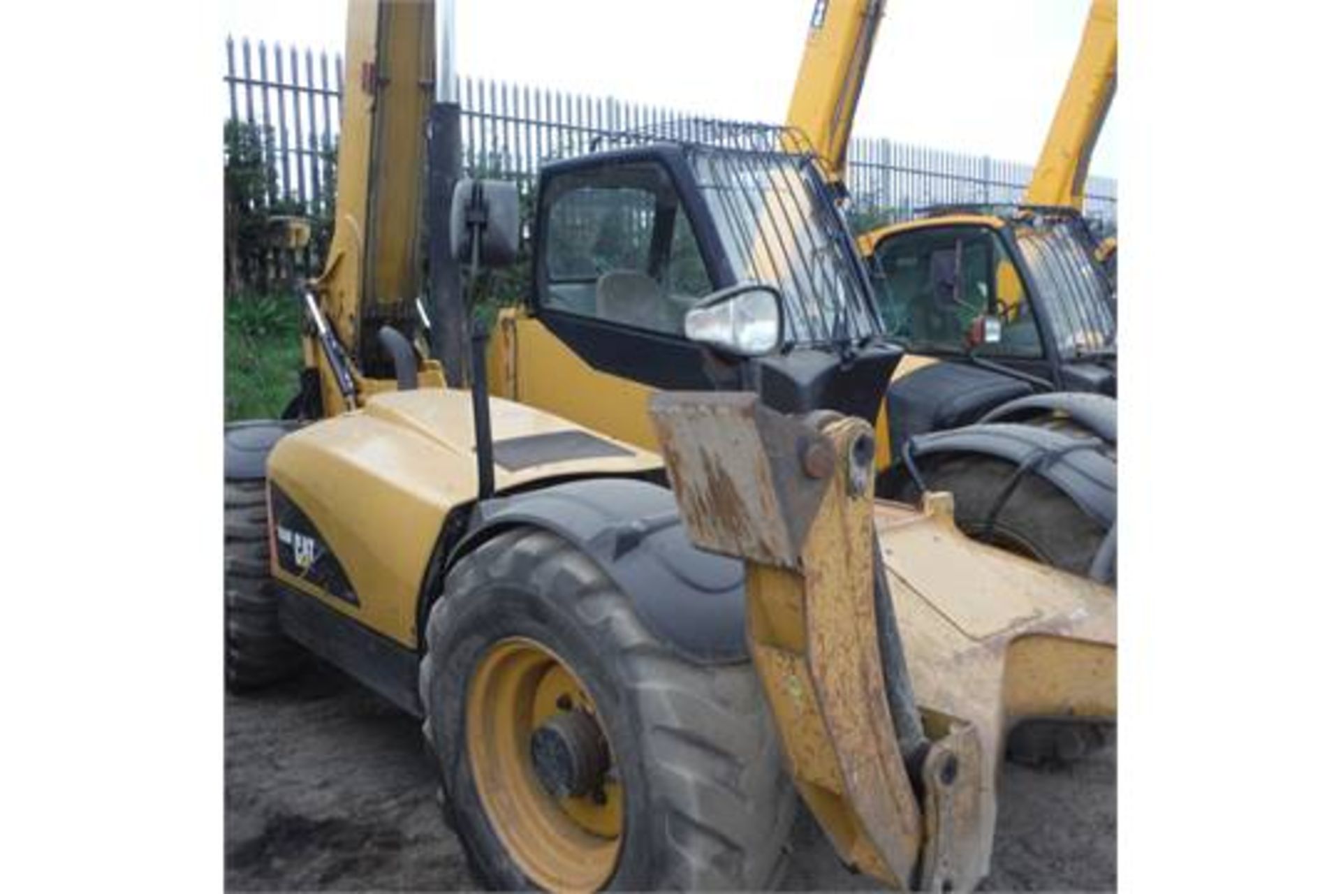 2007 CATERPILLAR TH360B telescopic handler (with out riggers and sway)(S/n TBH00567)(3772 rec - Image 6 of 7