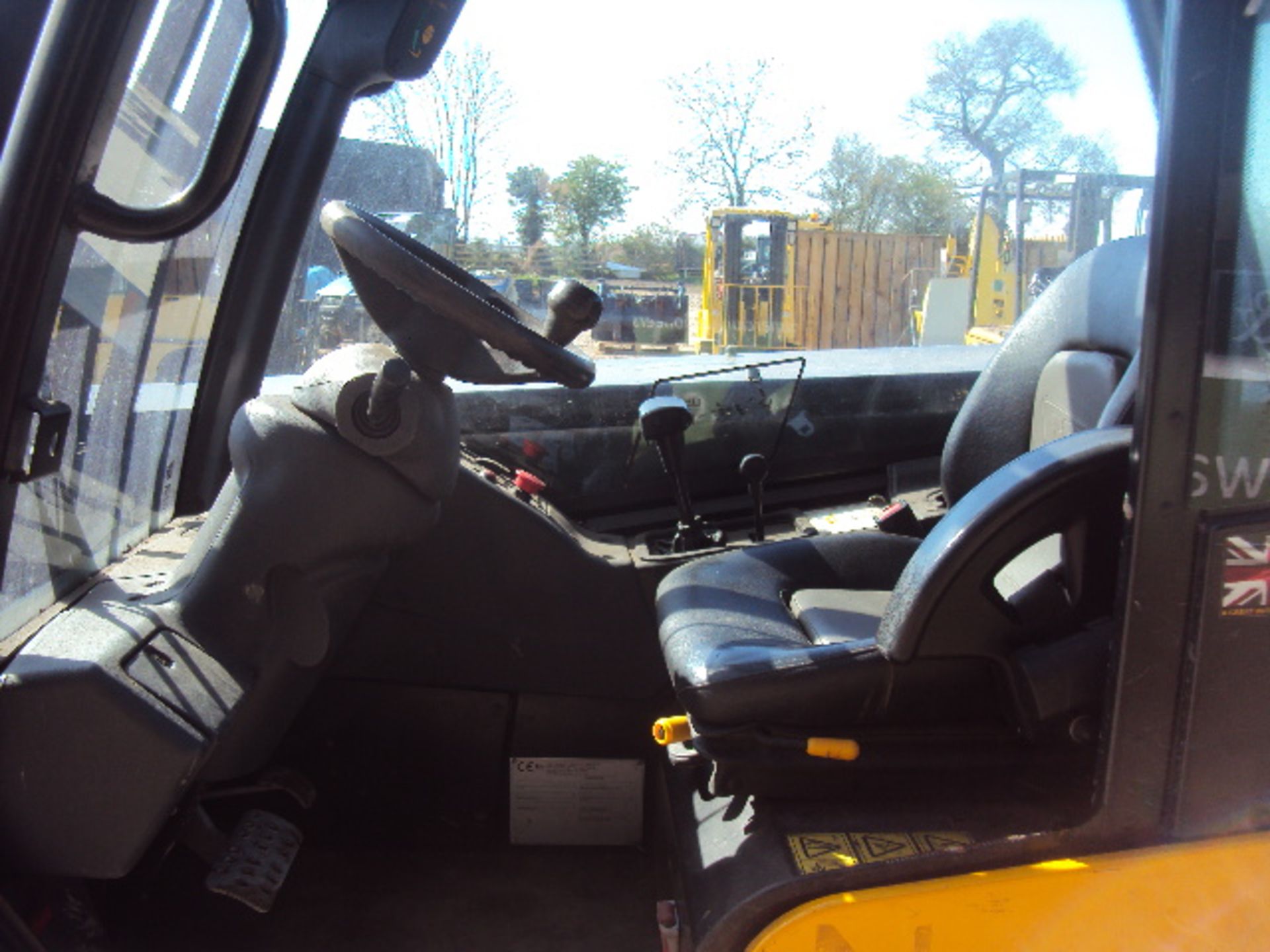 2011 JCB 35D Wastemaster 3.5t diesel driven Teletruck (S/n J01540558) (3886 rec hrs) with side-shift - Image 5 of 7