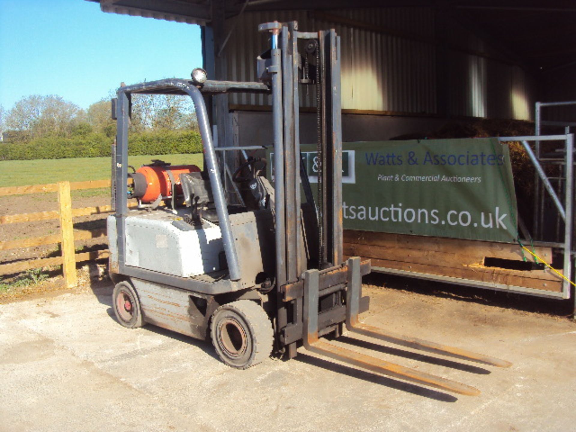 FIAT G20 2t gas driven forklift truck with duplex mast & side-shift (6351 rec hrs)(RDL) (This item