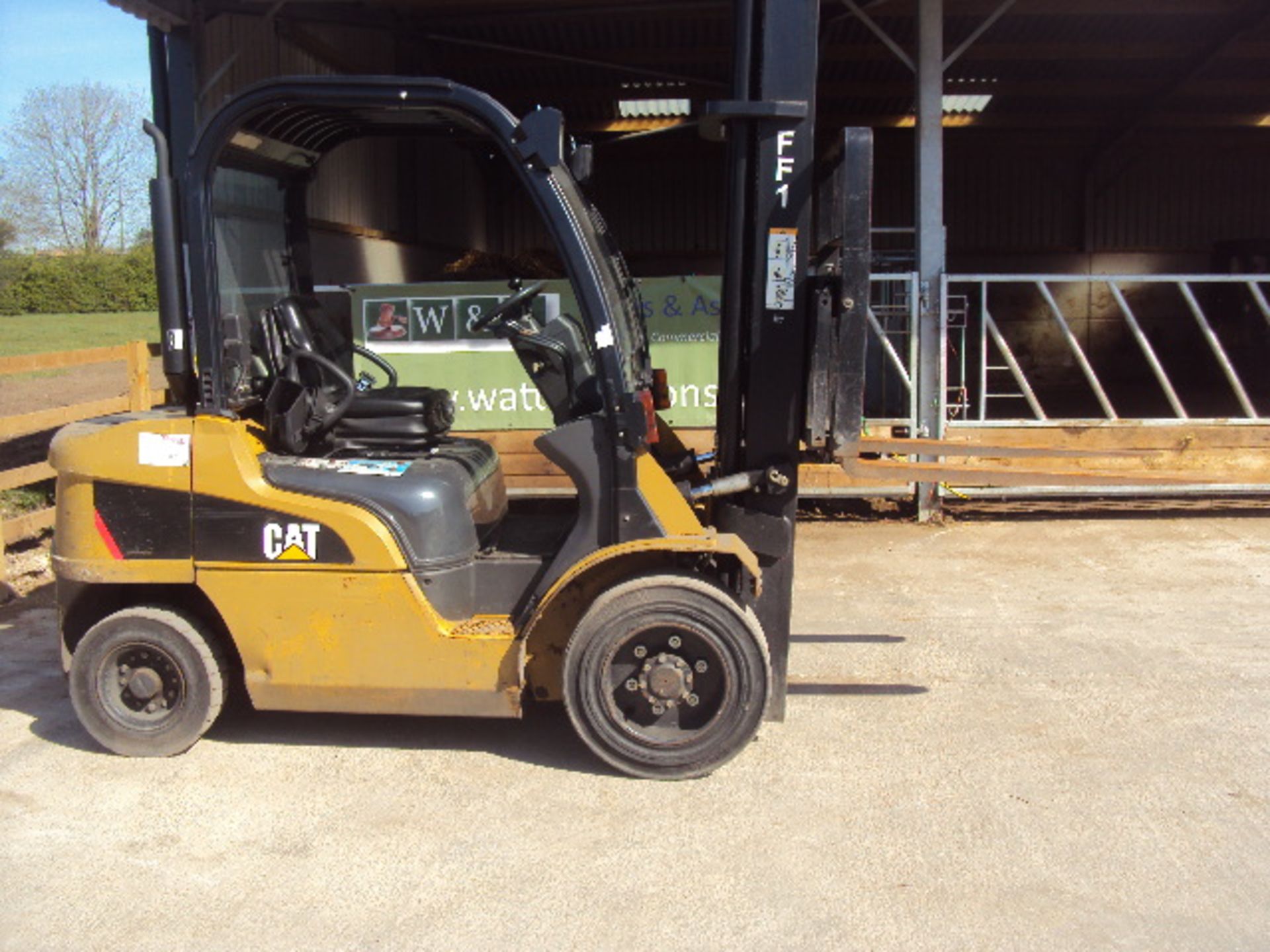 2009 CATERPILLAR DP30N 3t diesel driven forklift truck S/n: with triplex free-lift mast & side- - Image 7 of 8