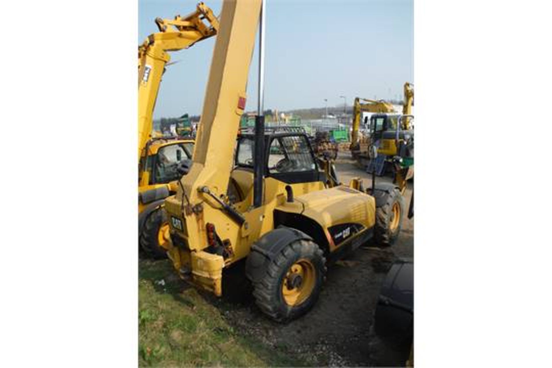 2007 CATERPILLAR TH360B telescopic handler (with out riggers and sway)(S/n TBH00567)(3772 rec - Image 2 of 7