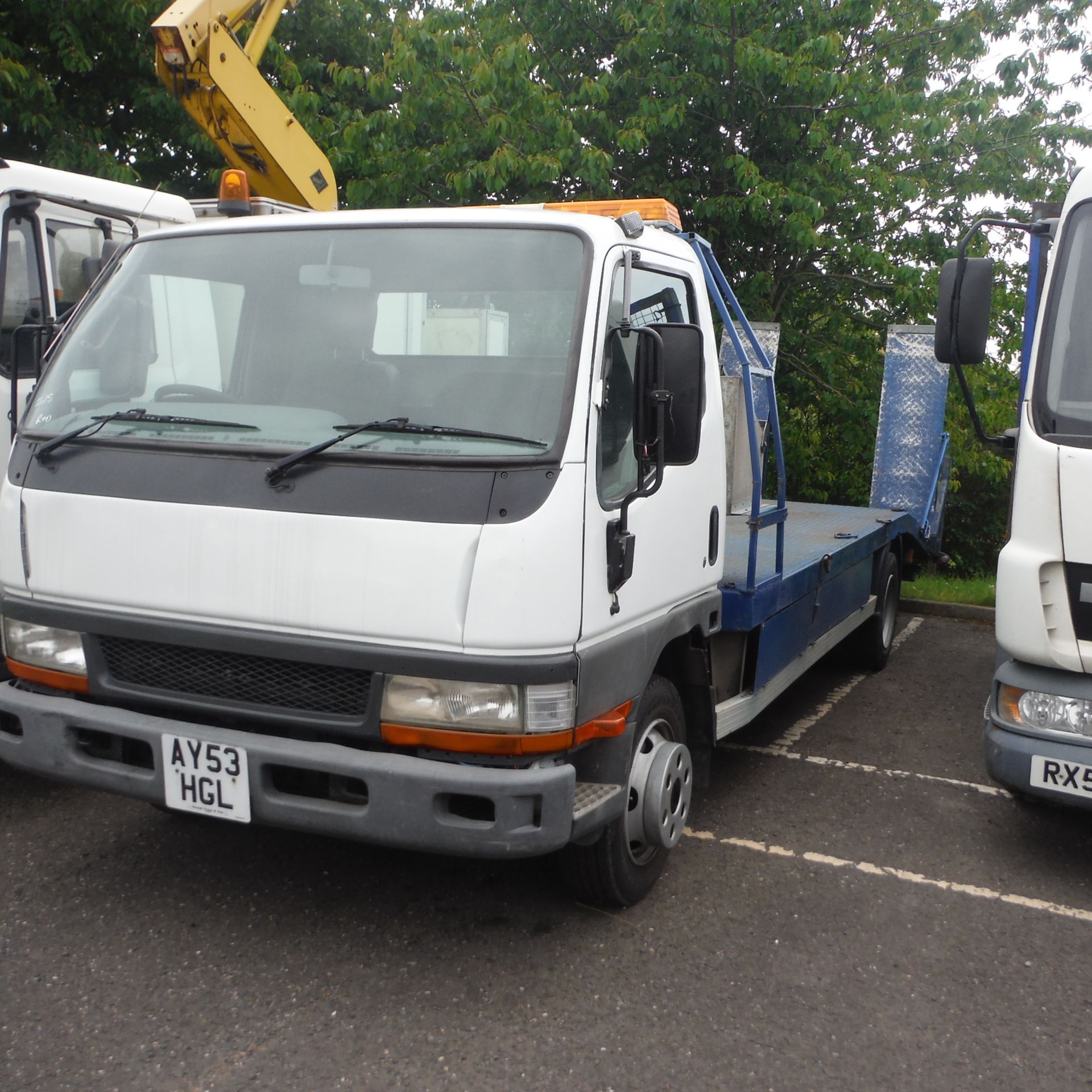 2003 MITSUBISHI CANTER 7.5t beaver tail c/w electric winch (AY53 HGL) (Test May 15)(V5 & Test in - Image 2 of 5
