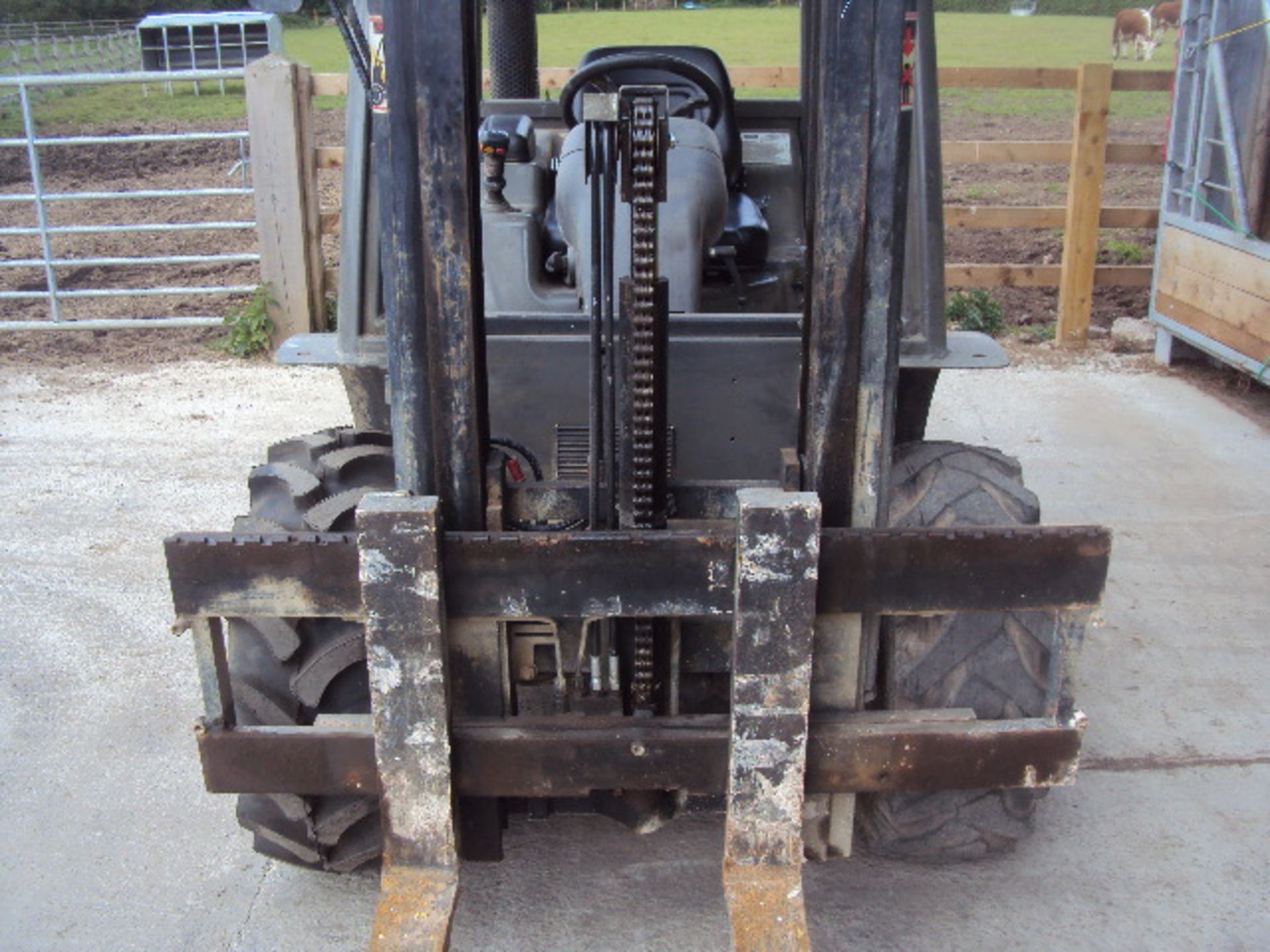 2007 AUSA C150H 1.5t diesel driven rough terrain forklift truck S/n: V1505-7E462 with duplex free- - Image 5 of 8