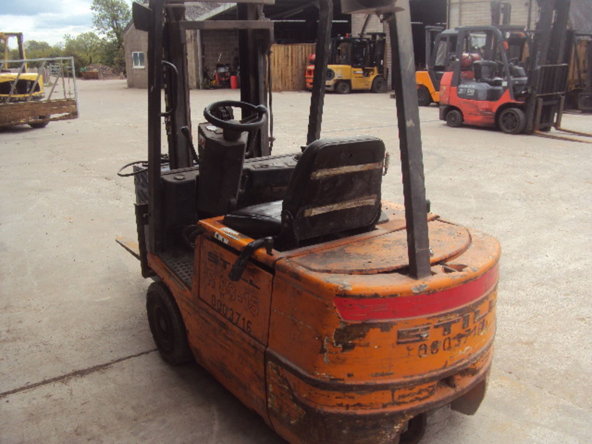 STILL R50-15 1.5t battery driven forklift truck S/n: 0003716 with duplex free-lift mast, charger & - Image 3 of 7