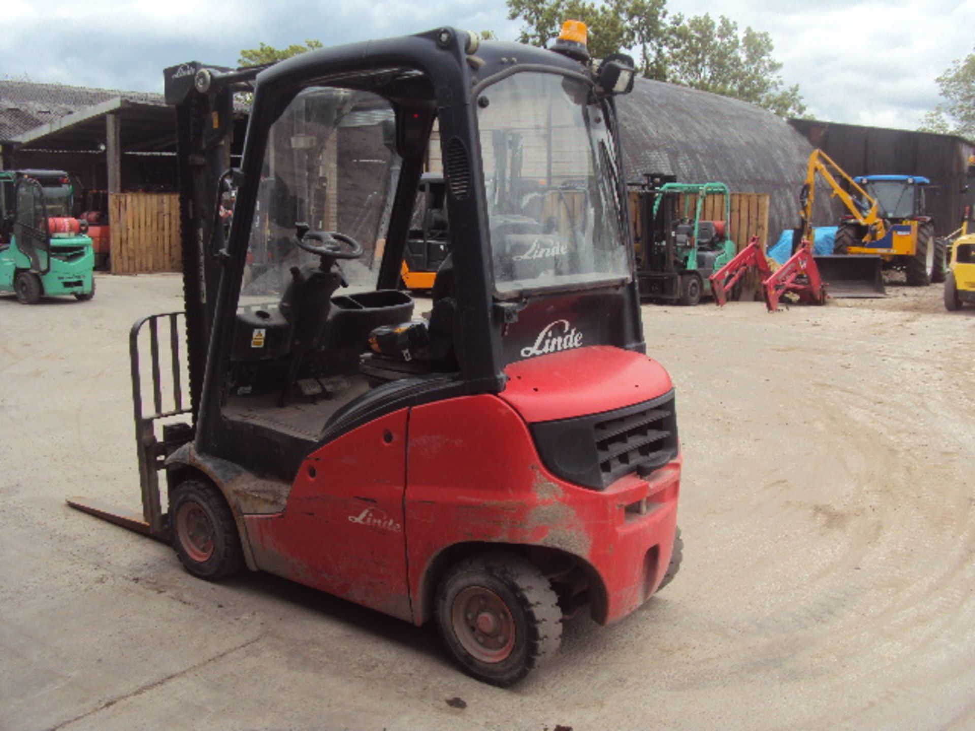 2007 LINDE H16 1.6t diesel driven forklift truck S/n: H2X391V02312 (1904 recorded hours) with duplex - Image 3 of 9